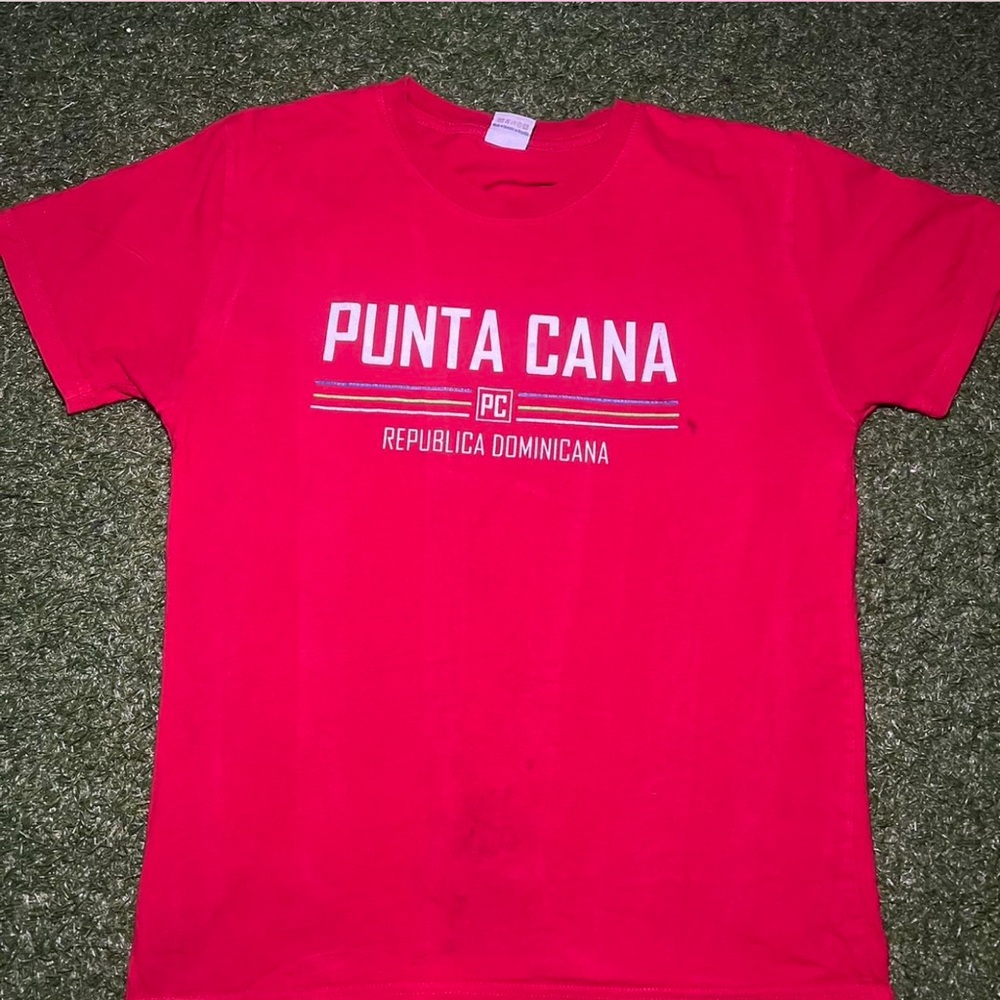 Punta Cana Graphic Tee in Red
